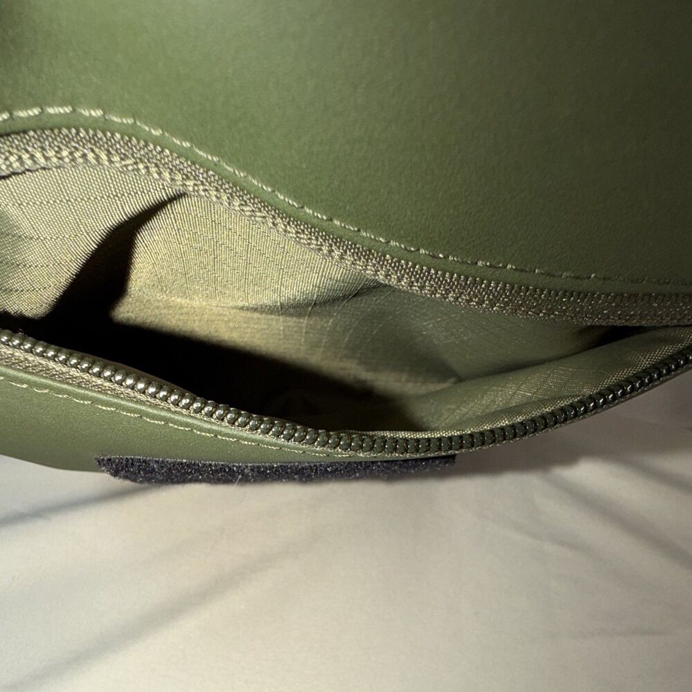 YETI Daytrip Soft-Sided Cooler Bag 6L - Picture 10 of 15